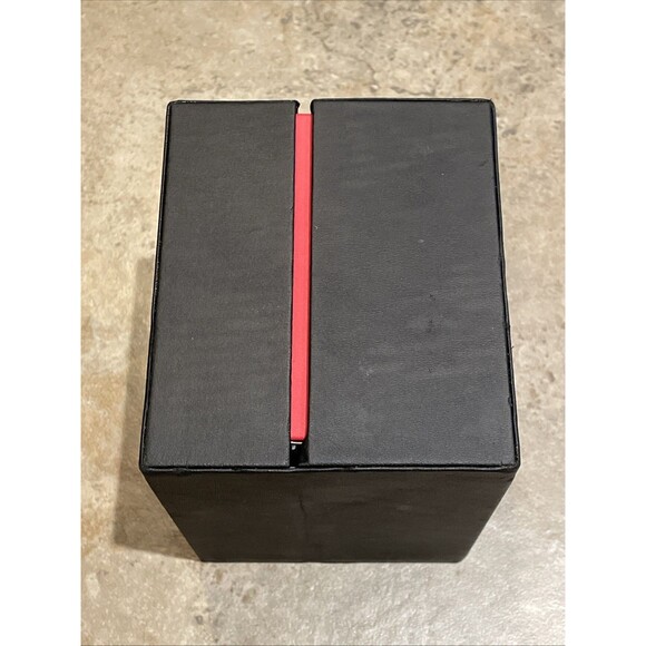 Invicta Limited Edition Marvel Watch Box with Cleaning Cloth - Picture 13 of 16